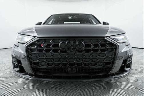 Daytona Gray Pearl Effect 2025 Audi S8 4.0T
