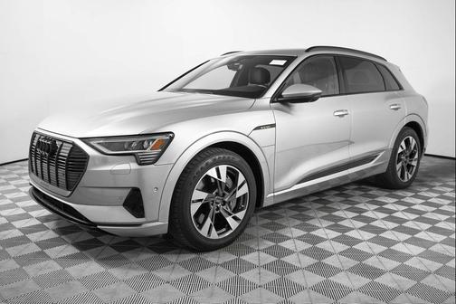 2023 Audi e-tron Premium quattro