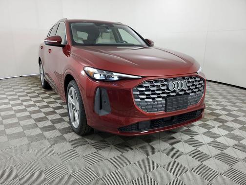 Grenadine Red Metallic 2026 Audi Q5 Prestige TFSI quattro S tronic