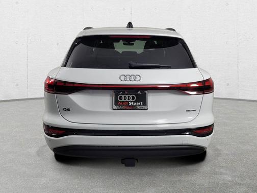2025 Audi Q6 e-tron Premium Plus quattro