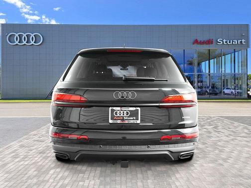 2025 Audi Q7 55 Premium Plus