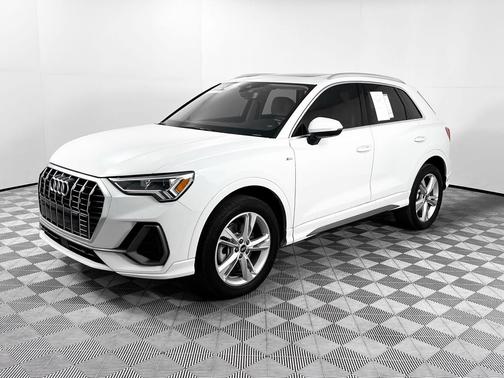 2024 Audi Q3 45 S line Premium Plus