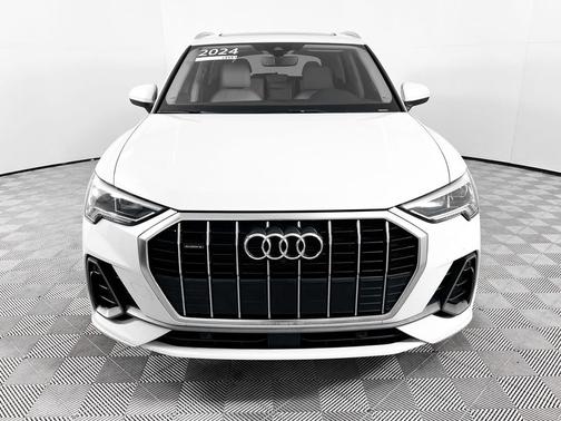 2024 Audi Q3 45 S line Premium Plus