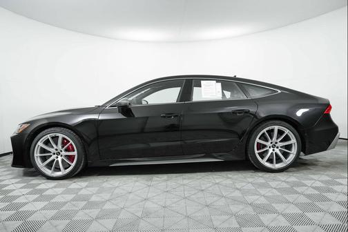 Mythos Black Metallic 2025 Audi RS 7 4.0T Performance