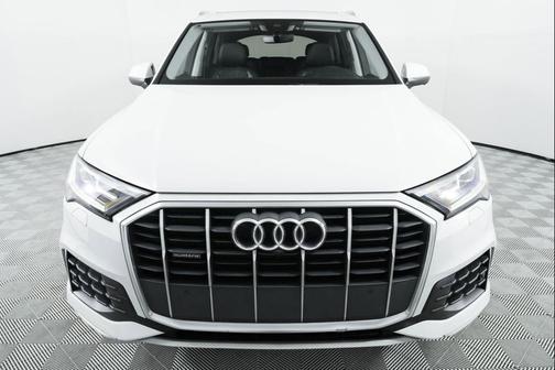 2022 Audi Q7 45 Premium