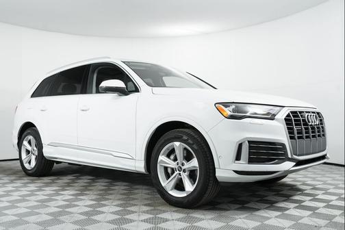 2022 Audi Q7 45 Premium