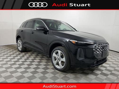 Mythos Black Metallic 2026 Audi Q5 Premium Plus TFSI quattro S tronic