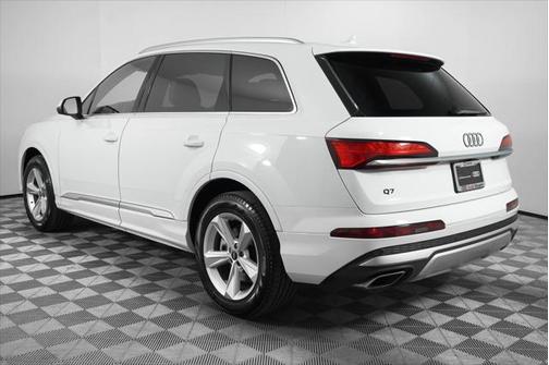 2025 Audi Q7 45 Premium