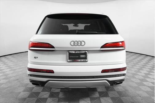 2025 Audi Q7 45 Premium