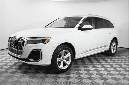 2025 Audi Q7 45 Premium