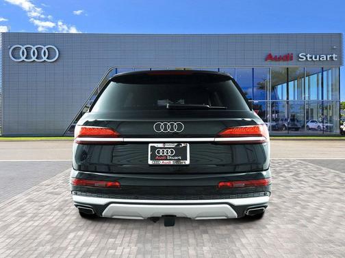2025 Audi Q7 55 Prestige