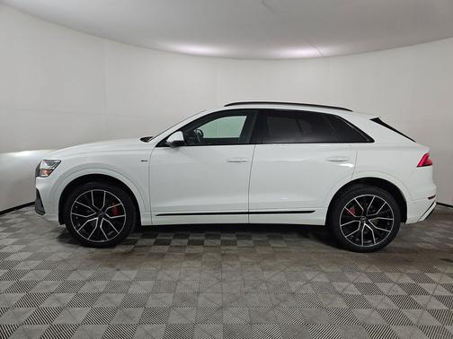 2023 Audi Q8 55 Premium Plus