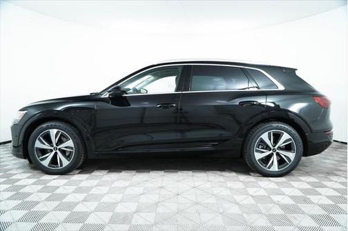 2024 Audi Q8 e-tron Premium Plus