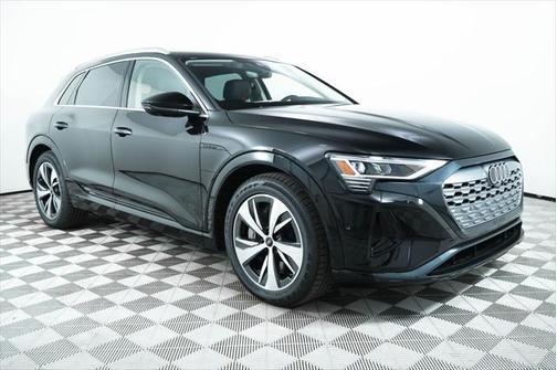2024 Audi Q8 e-tron Premium Plus