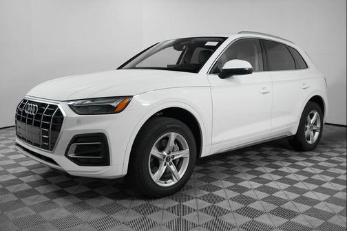 2024 Audi Q5 40 Premium