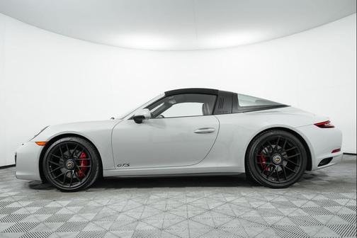 2018 Porsche 911 Targa 4 GTS