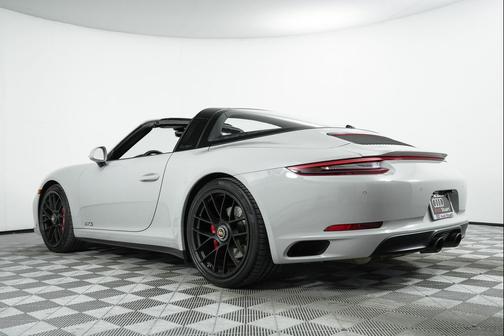 2018 Porsche 911 Targa 4 GTS