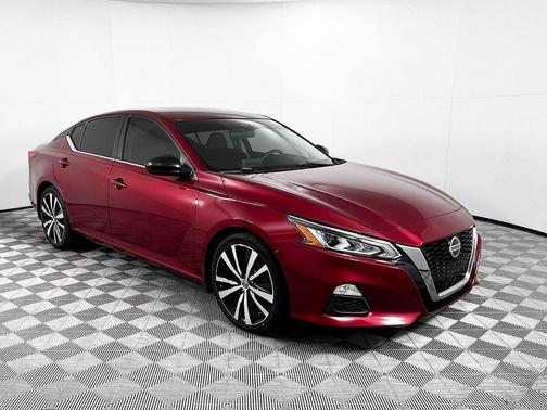 2020 Nissan Altima SR FWD