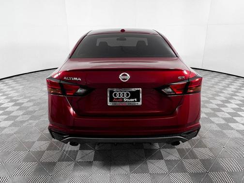 2020 Nissan Altima SR FWD