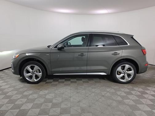 Chronos Gray Metallic 2023 Audi Q5 45 S line Premium Plus