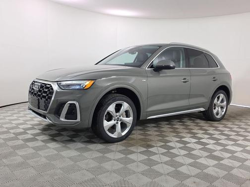 Chronos Gray Metallic 2023 Audi Q5 45 S line Premium Plus
