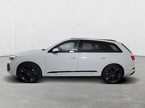 Glacier White Metallic 2026 Audi Q7 55 Premium Plus