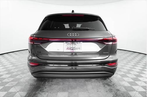 2025 Audi Q6 e-tron Premium Plus quattro