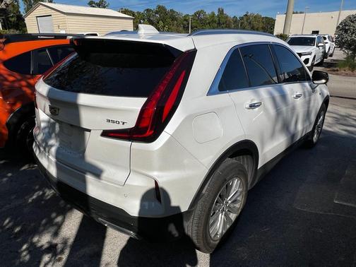 2024 Cadillac XT4 Premium Luxury