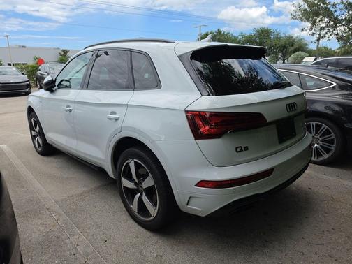 Glacier White 2023 Audi Q5 45 S line Premium Plus