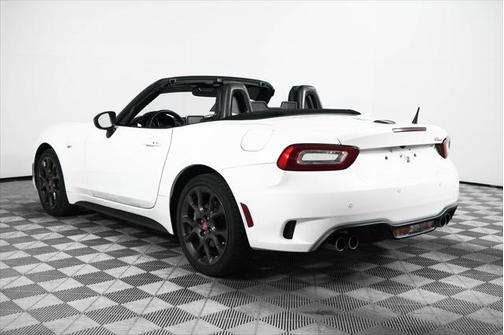 2018 FIAT 124 Spider Base