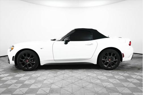 2018 FIAT 124 Spider Base