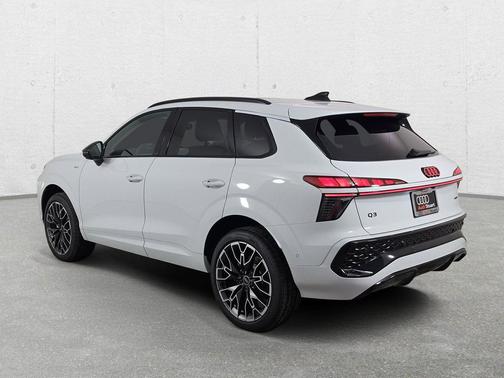Glacier White Metallic 2026 Audi Q3 TFSI quattro S tronic