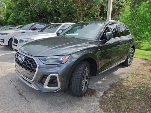 Daytona Gray Pearl Effect 2023 Audi Q5 45 S line Premium Plus