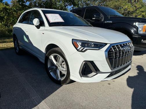 2022 Audi Q3 45 S line Premium Plus