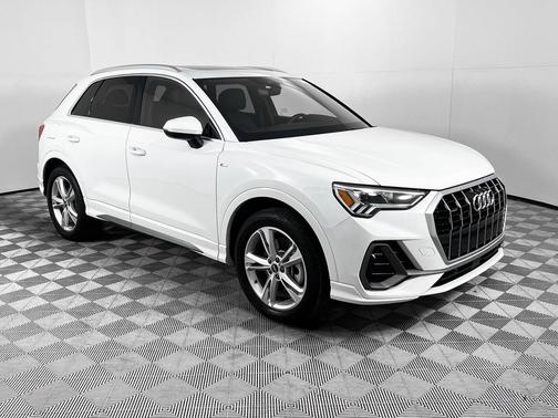 2022 Audi Q3 45 S line Premium Plus
