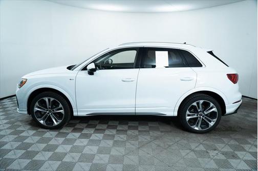 2021 Audi Q3 45 S line Premium