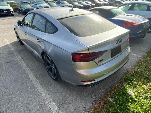 Photo 3 of 6 of 2019 Audi S5 3.0T Prestige