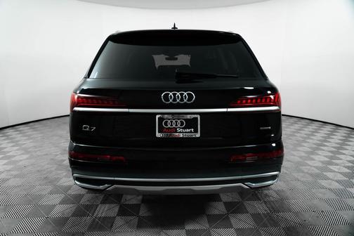 2020 Audi Q7 55 Premium Plus