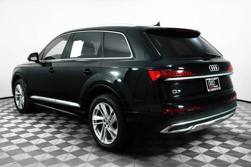 2020 Audi Q7 55 Premium Plus