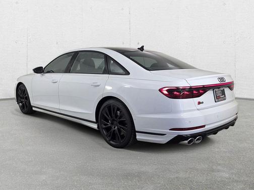Glacier White Metallic 2026 Audi S8 4.0T