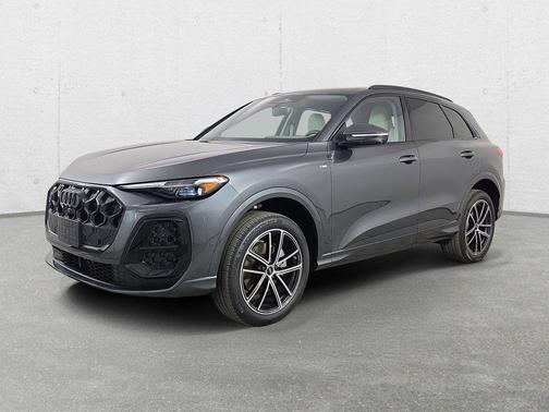 Daytona Gray Pearl Effect 2026 Audi Q5 Prestige TFSI quattro S tronic