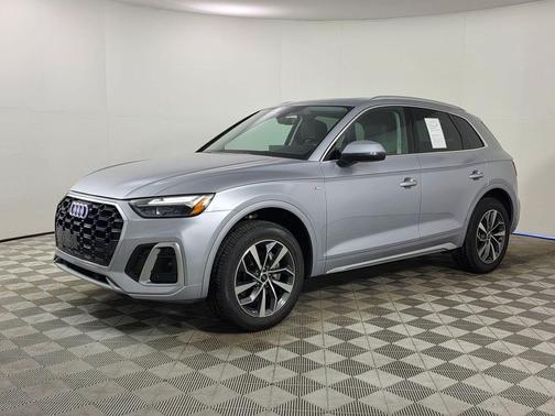 Florett Silver Metallic 2023 Audi Q5 45 S line Premium