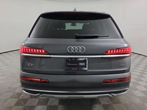 Gray Metallic 2023 Audi Q7 45 Premium Plus