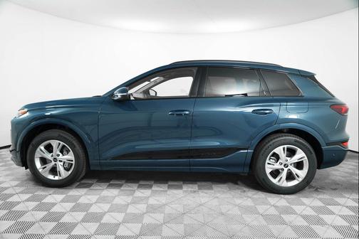 2025 Audi Q6 e-tron Premium Plus