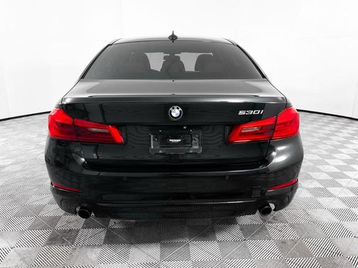 2017 BMW 530 530i