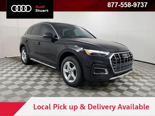 Mythos Black Metallic 2023 Audi Q5 40 Premium