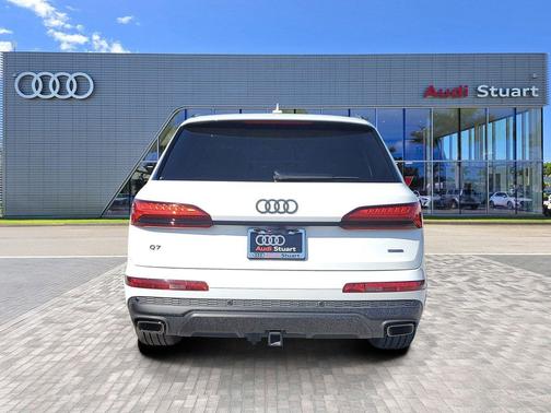 2026 Audi Q7 45 Premium Plus