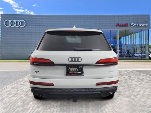 2026 Audi Q7 55 Premium Plus