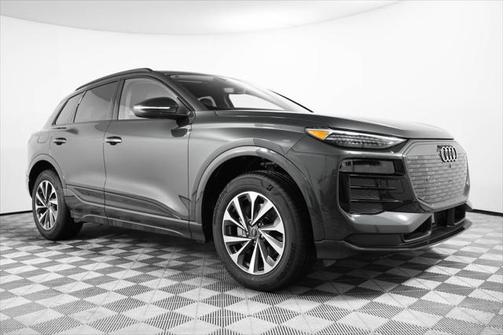 2025 Audi Q6 e-tron Premium Plus quattro