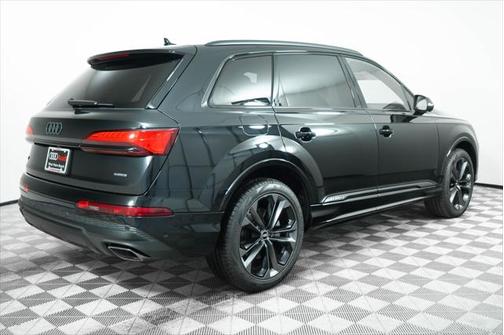 2025 Audi Q7 55 Premium Plus